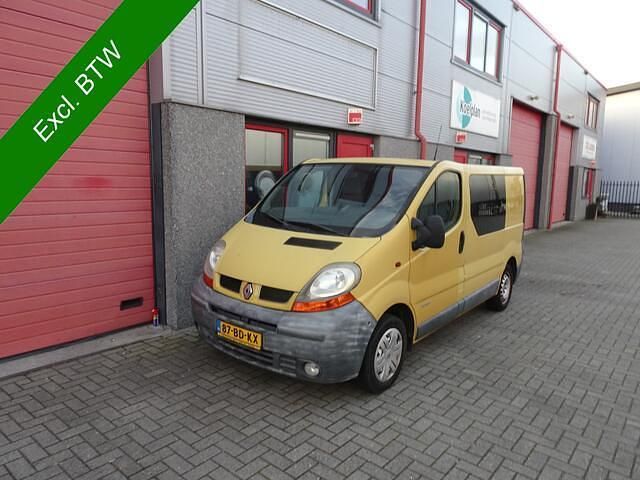 Geel Gebruikt 2002 Renault Trafic Van | € 2.390 (Eerlijke prijs) - Afbeelding 1/4