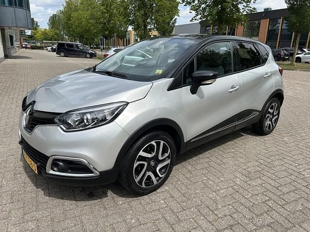 Grijs Gebruikt 2017 Renault Captur Dynamique SUV | € 9.995 (Goede deal) - Afbeelding 1/4