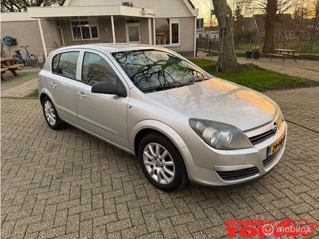 Occasion Opel Astra Enjoy 105 PK (77 kW) 2004 Grijs Hatchback