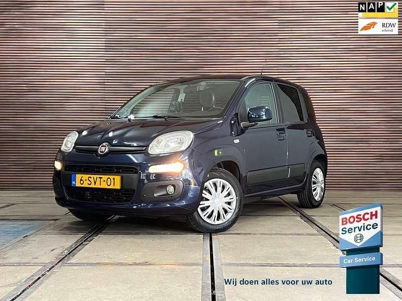 Blauw, metallic lak Gebruikt 2013 Fiat Panda Lounge Hatchback | € 5.490 (Eerlijke prijs) - Afbeelding 1/4