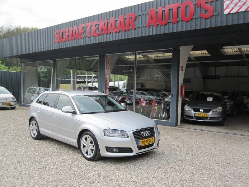 Grijs Gebruikt 2009 Audi A3 Ambition Hatchback | € 7.950 (Eerlijke prijs) - Afbeelding 1/4