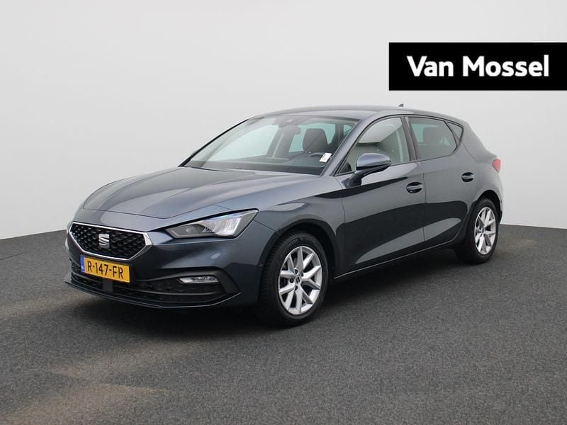 Grijs Gebruikt 2022 Seat Leon Business Stationwagen | € 19.900 (Eerlijke prijs) - Afbeelding 1/4