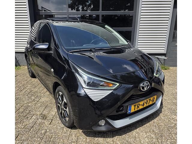 Zwart Gebruikt 2018 Toyota Aygo Hatchback | € 9.950 (Goede deal) - Afbeelding 1/4