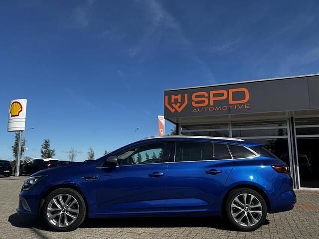 Occasion Renault Mégane GT Line Bose Edition 140 PK (102 kW) 2019 Blauw (metallic) Stationwagen