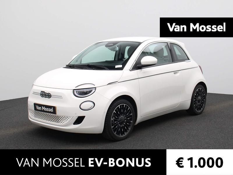 Wit Gebruikt 2023 Fiat 500e La Prima Hatchback | € 23.900 (Eerlijke prijs) - Afbeelding 1/4