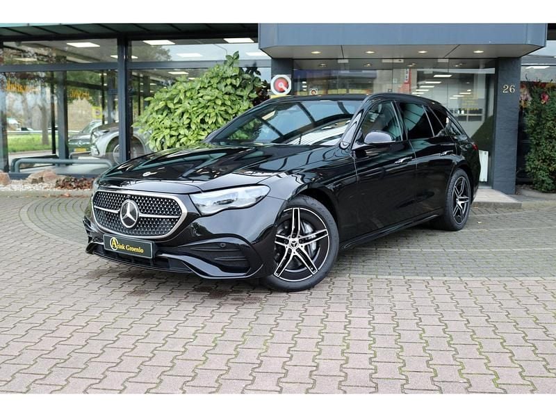 Zwart Occasion 2024 Mercedes E300 AMG line Stationwagen | € 55.950 (Eerlijke prijs) - Afbeelding 1/4