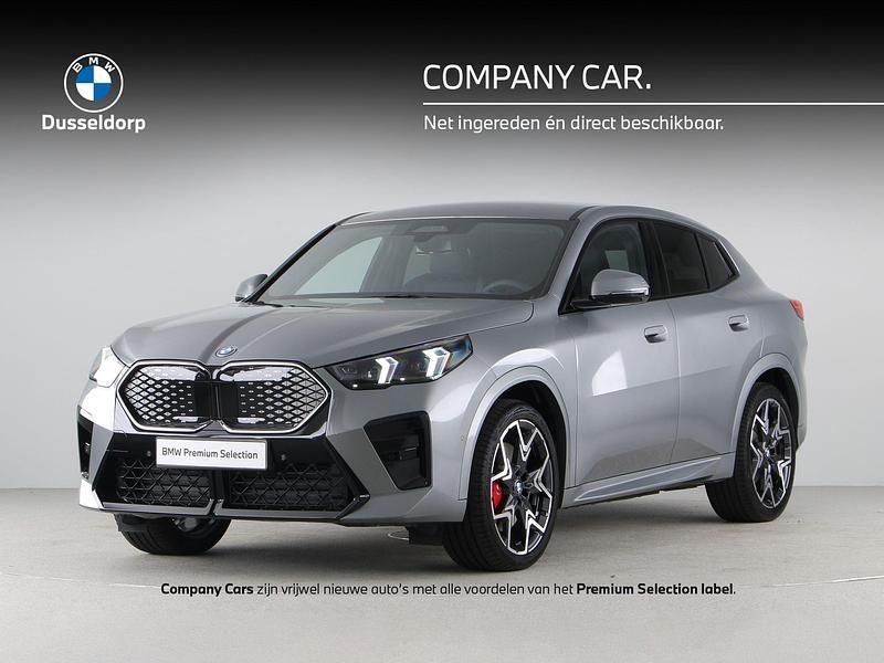 Grijs Gebruikt 2025 BMW iX2 M Sport SUV | € 60.270 (Eerlijke prijs) - Afbeelding 1/4