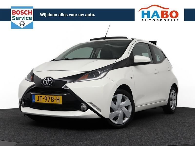 Wit Gebruikt 2016 Toyota Aygo X-wave Hatchback | € 8.950 (Iets duurder) - Afbeelding 1/4