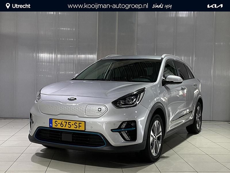 Grijs Gebruikt 2020 Kia Niro SUV | € 21.950 (Eerlijke prijs) - Afbeelding 1/4