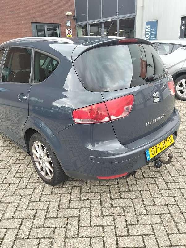 Grijs Gebruikt 2010 Seat Altea XL MPV | € 3.100 (Super prijs) - Afbeelding 1/4