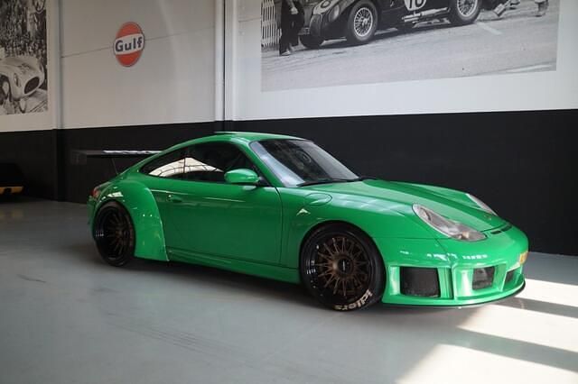 Groen Gebruikt 1999 Porsche 911 Carrera 4 Coupé | € 189.000 - Afbeelding 1/4