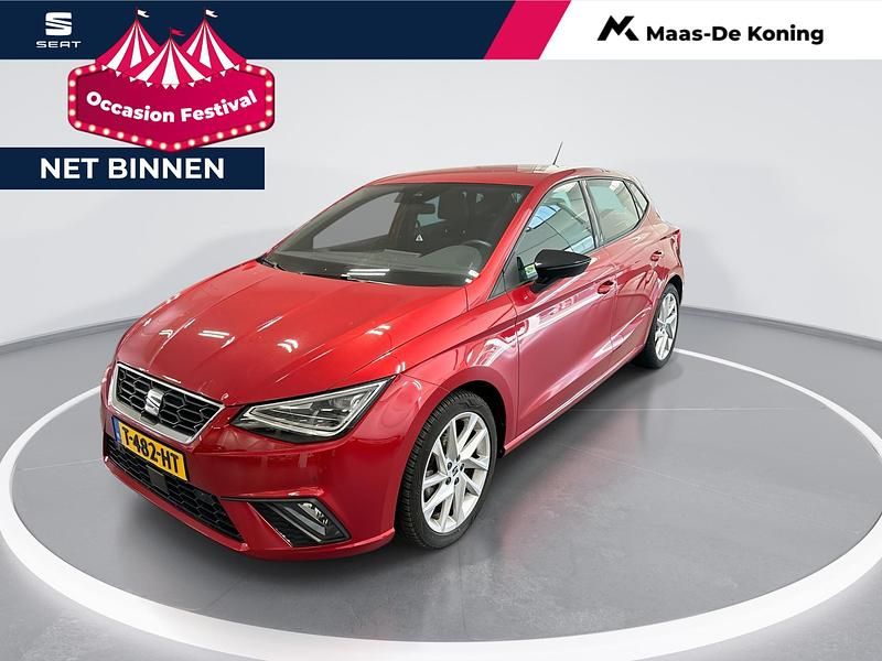 Rood Gebruikt 2023 Seat Ibiza Business Hatchback | € 21.440 (Eerlijke prijs) - Afbeelding 1/4