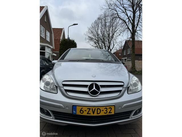 Grijs Gebruikt 2005 Mercedes B170 MPV | € 3.450 (Eerlijke prijs) - Afbeelding 1/4