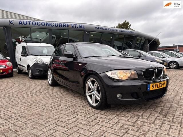 Zwart Gebruikt 2010 BMW 123 M Sport Hatchback | € 4.950 - Afbeelding 1/4
