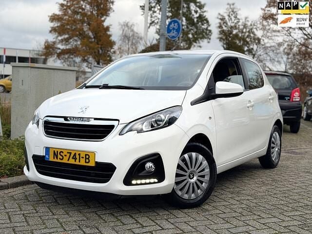 Wit Gebruikt 2017 Peugeot 108 Hatchback | € 7.450 (Eerlijke prijs) - Afbeelding 1/4