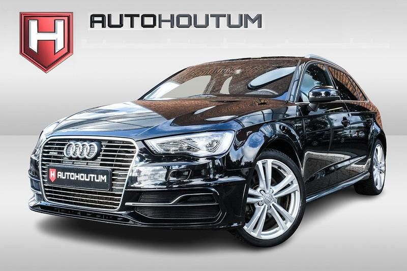 Zwart (metallic) Gebruikt 2015 Audi A3 Sportback e-tron Ambition Hatchback | € 13.995 (Goede deal) - Afbeelding 1/4