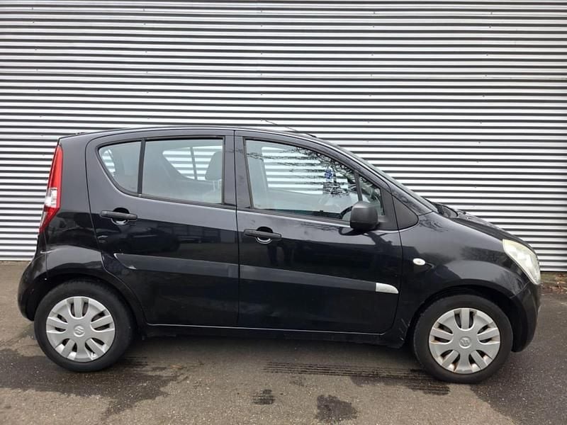 Zwart Occasion 2009 Suzuki Splash Hatchback | € 3.250 (Eerlijke prijs) - Afbeelding 1/4