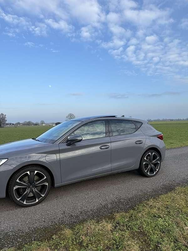 Occasion Cupra Leon 245 PK (180 kW) 2021 Grijs Hatchback