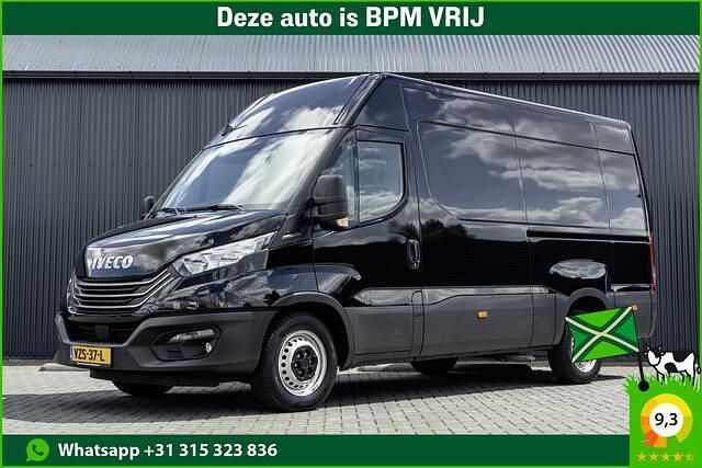 Zwart Gebruikt 2023 Iveco Daily Van | € 38.950 - Afbeelding 1/4