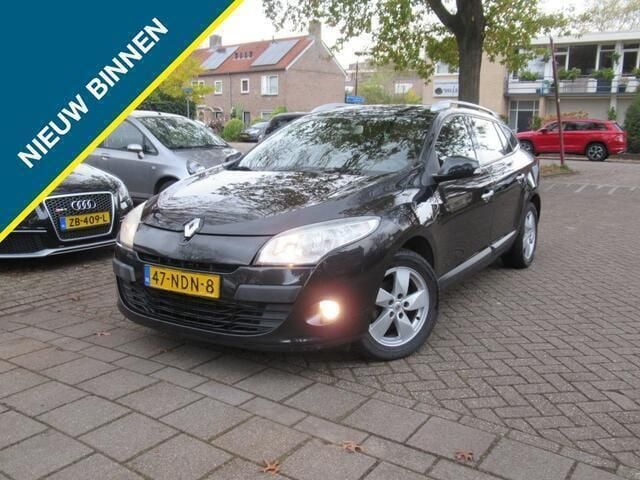 Zwart Gebruikt 2010 Renault Mégane GrandTour Dynamique Stationwagen | € 2.450 (Goede deal) - Afbeelding 1/4