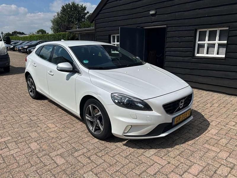 Wit Gebruikt 2015 Volvo V40 Business Edition Stationwagen | € 5.250 (Goede deal) - Afbeelding 1/4