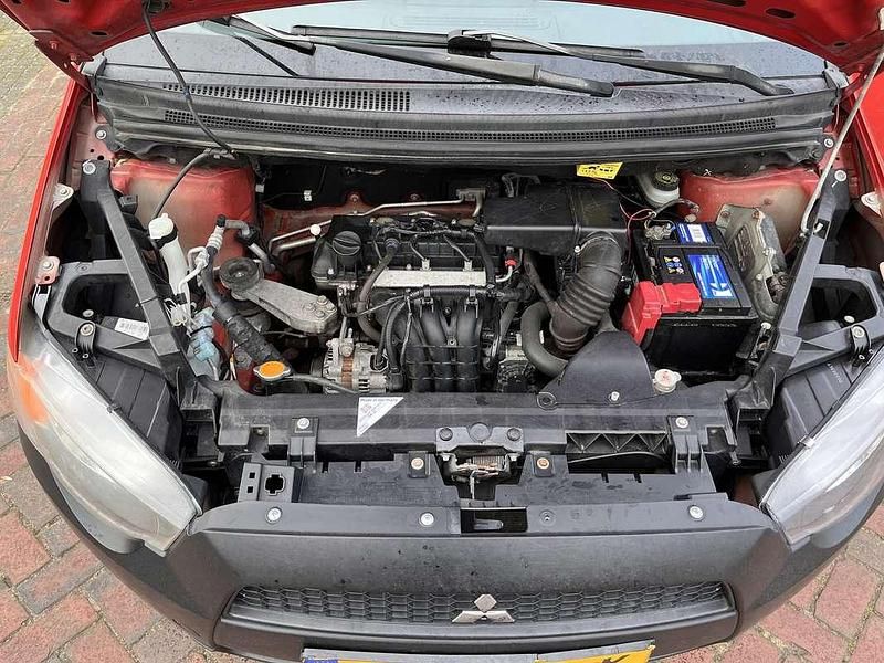 Occasion Mitsubishi Colt Inform 75 PK (55 kW) 2009 Rood Hatchback