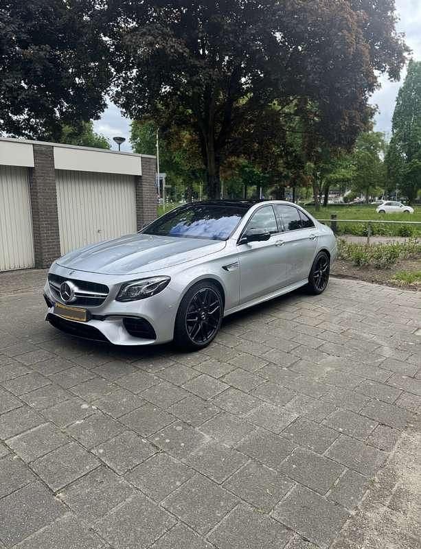 Grijs Occasion 2017 Mercedes E63S AMG AMG Sedan | € 72.850 - Afbeelding 1/4