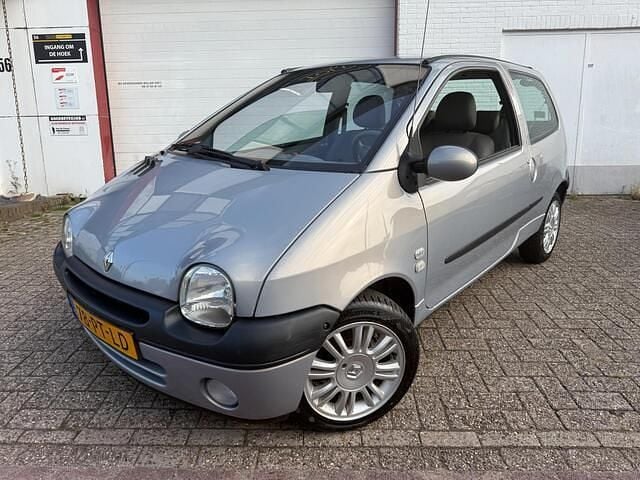 Beige Gebruikt 2004 Renault Twingo Initiale Paris Hatchback | € 1.650 (Eerlijke prijs) - Afbeelding 1/4