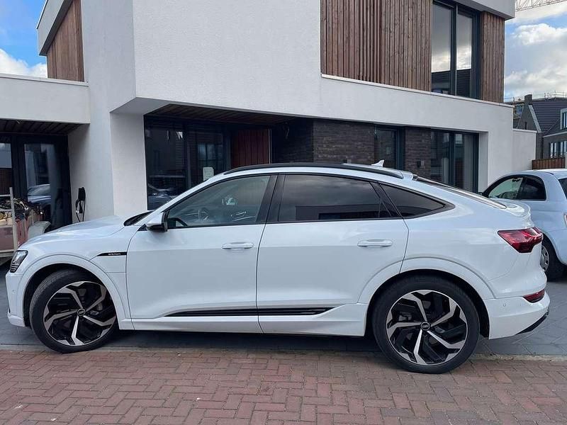 Wit Gebruikt 2021 Audi e-tron Sportback S-Line SUV | € 41.999 (Duur) - Afbeelding 1/4