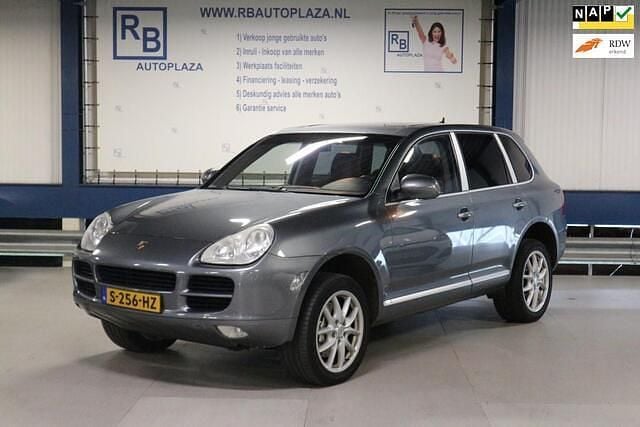 Grijs Gebruikt 2005 Porsche Cayenne SUV | € 8.750 (Eerlijke prijs) - Afbeelding 1/4