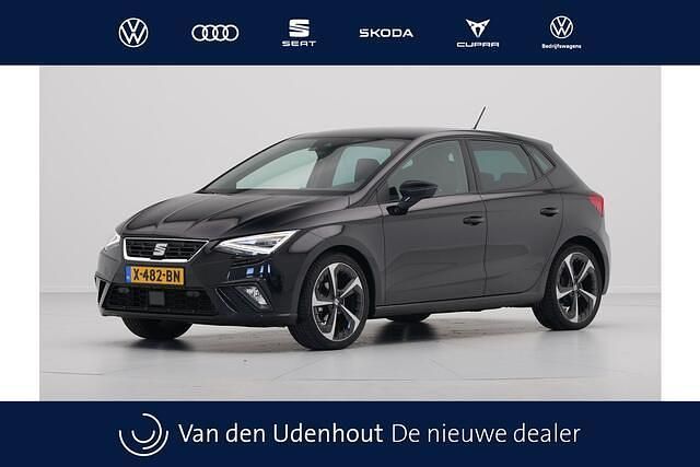 Zwart, metallic lak Gebruikt 2023 Seat Ibiza Business Hatchback | € 18.940 (Eerlijke prijs) - Afbeelding 1/4