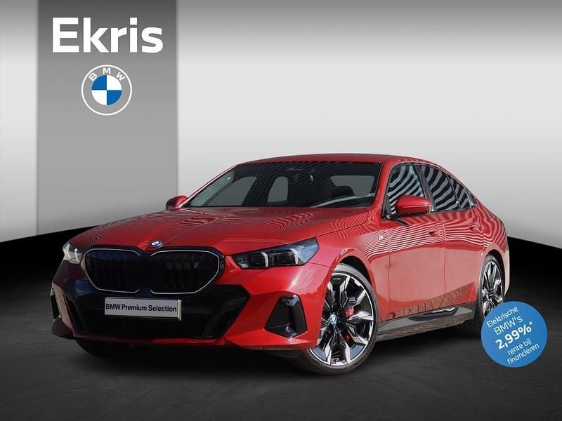 Rood Gebruikt 2024 BMW i5 M Sport Sedan | € 58.900 (Iets duurder) - Afbeelding 1/4
