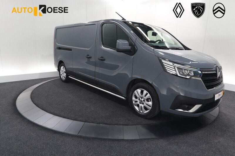 Grijs Gebruikt 2023 Renault Trafic Van | € 22.640 (Eerlijke prijs) - Afbeelding 1/4