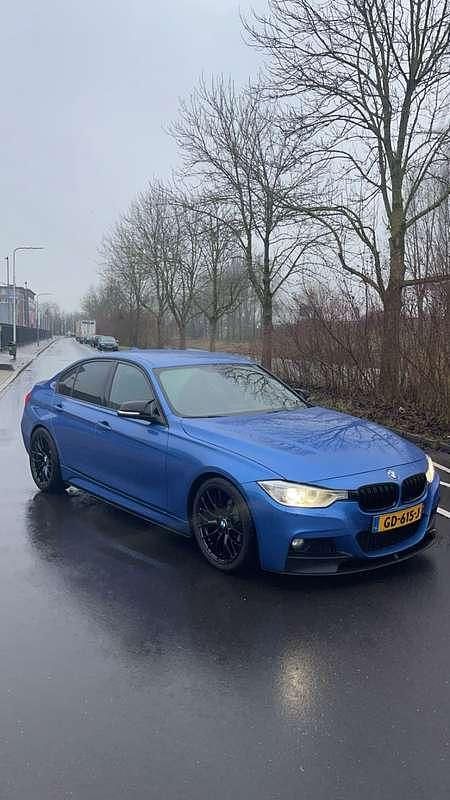 Blauw Gebruikt 2013 BMW 316 Executive Sedan | € 17.000 (Duur) - Afbeelding 1/4