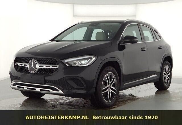 Zwart Gebruikt 2022 Mercedes GLA180 SUV | € 49.950 - Afbeelding 1/4