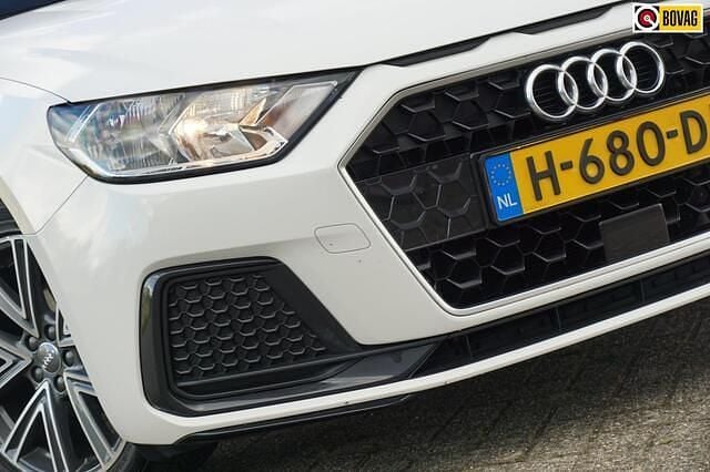 Wit Gebruikt 2020 Audi A1 Sportback Basis Hatchback | € 15.725 (Goede deal) - Afbeelding 1/4
