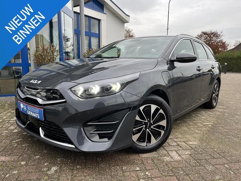 Grijs Gebruikt 2022 Kia Ceed Stationwagen | € 23.450 (Eerlijke prijs) - Afbeelding 1/4