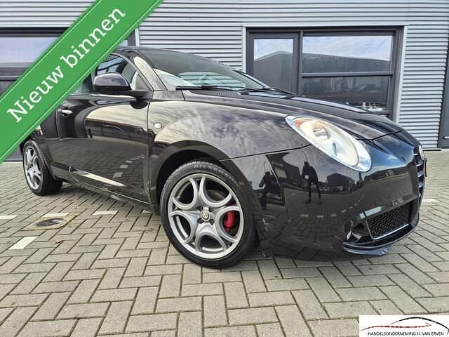 Zwart Gebruikt 2012 Alfa Romeo MiTo Hatchback | € 5.400 (Eerlijke prijs) - Afbeelding 1/4
