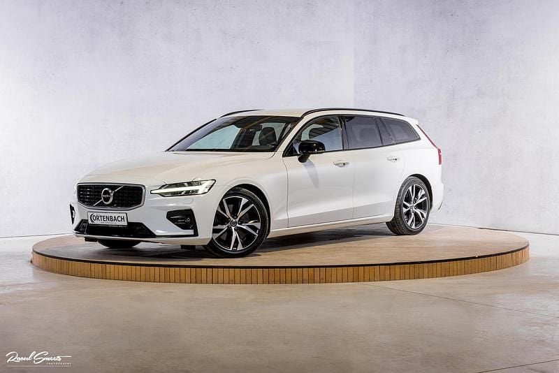 Wit Gebruikt 2019 Volvo V60 R-Design Stationwagen | € 28.990 (Goede deal) - Afbeelding 1/4