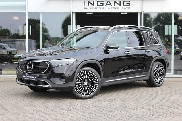 Zwart, metallic lak Gebruikt 2022 Mercedes EQB300 SUV | € 37.900 (Goede deal) - Afbeelding 1/4