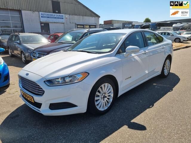 Wit Gebruikt 2013 Ford Fusion Sedan | € 6.500 - Afbeelding 1/4