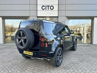 Occasion Land Rover Defender SE Dynamic 300 PK (220 kW) 2026 Santorini black metallic (zwart metallic)zwart SUV