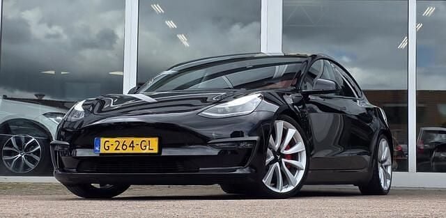Zwart Gebruikt 2019 Tesla Model 3 Performance Sedan | € 24.444 (Eerlijke prijs) - Afbeelding 1/4