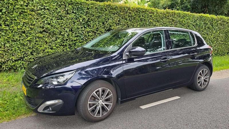 Blauw Gebruikt 2016 Peugeot 308 Allure Hatchback | € 7.350 (Goede deal) - Afbeelding 1/4