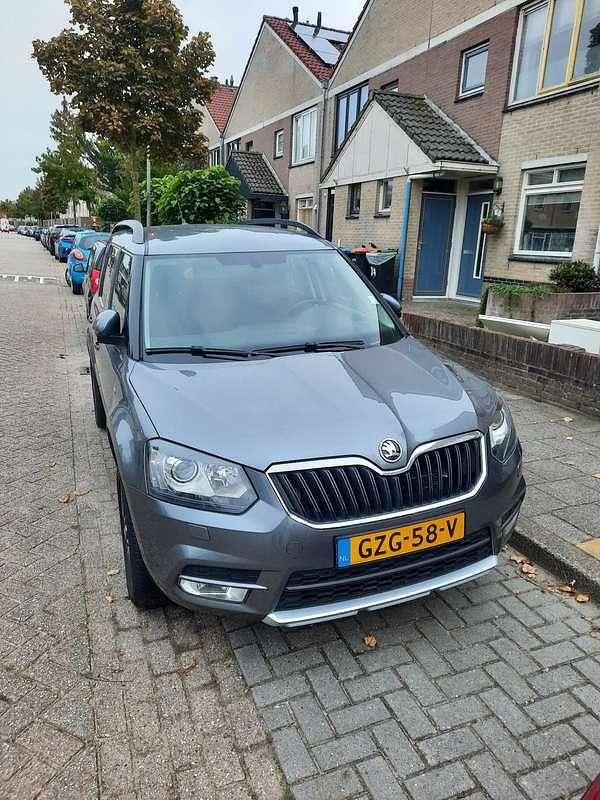 Grijs Gebruikt 2017 Skoda Yeti Drive SUV | € 16.750 (Eerlijke prijs) - Afbeelding 1/4