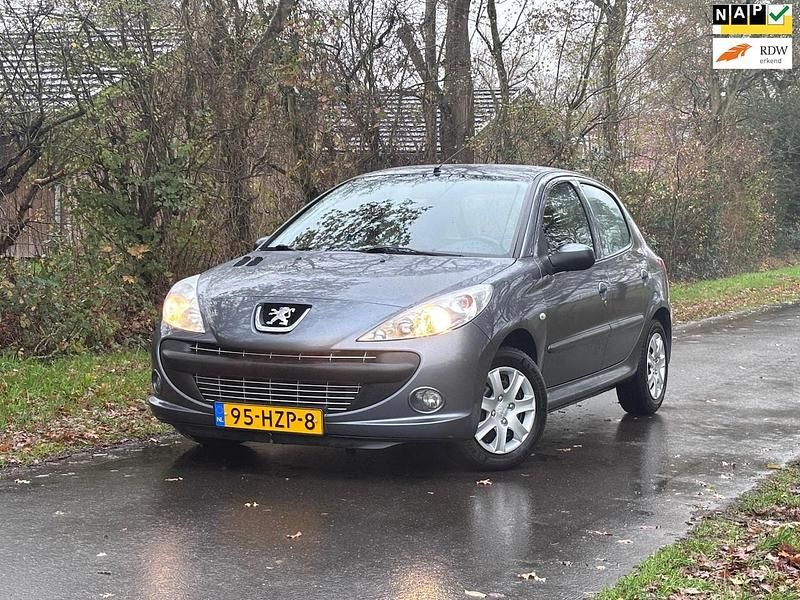 Grijs Gebruikt 2009 Peugeot 206 Hatchback | € 3.450 (Eerlijke prijs) - Afbeelding 1/4