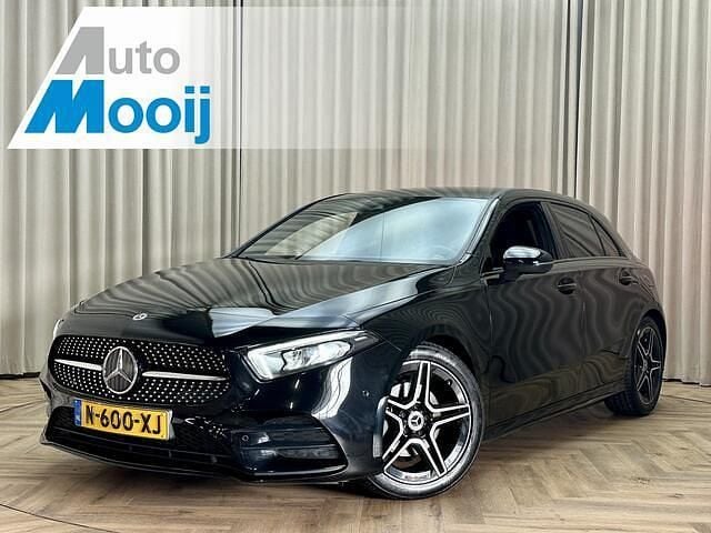 Zwart Gebruikt 2022 Mercedes A180 Business Hatchback | € 22.950 (Super prijs) - Afbeelding 1/4