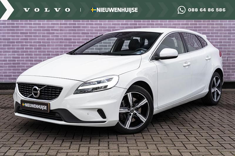 Wit Gebruikt 2020 Volvo V40 Stationwagen | € 24.694 (Iets duurder) - Afbeelding 1/4