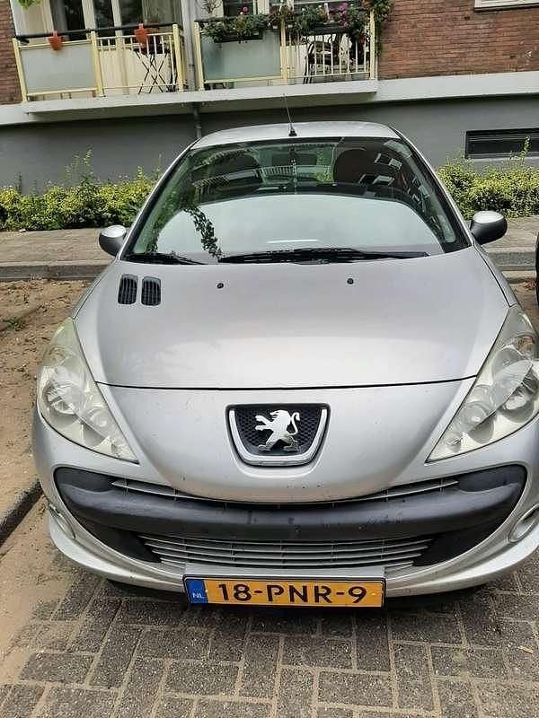 Grijs Gebruikt 2011 Peugeot 206 Hatchback | € 2.200 (Goede deal) - Afbeelding 1/4