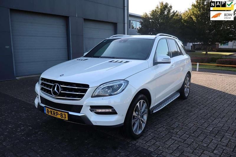 Wit Gebruikt 2013 Mercedes ML350 SUV | € 15.950 (Eerlijke prijs) - Afbeelding 1/4